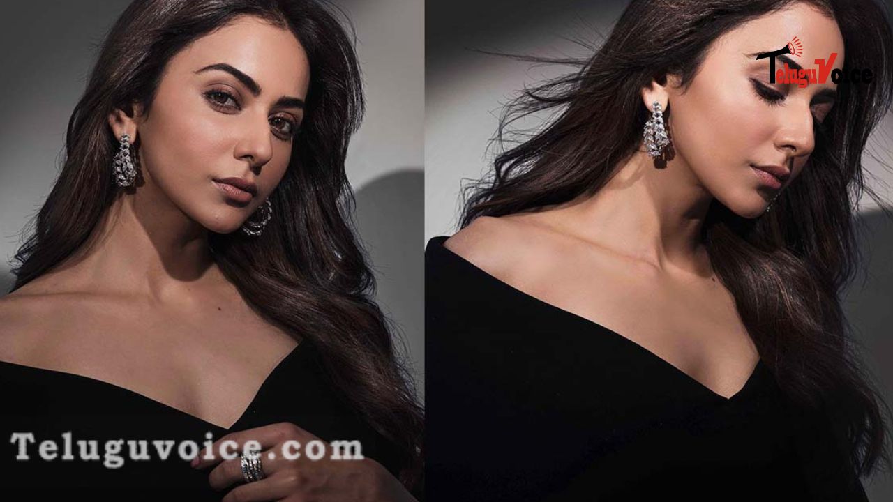 Pic Talk Rakul Preet Hot In Black